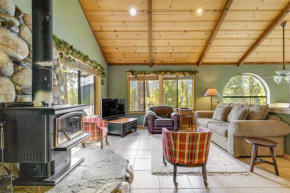 Beautiful Ski Getaway Less Than 1 Mi to Palisade Lift!
